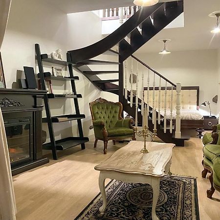 Exclusive Gaono Apartment In The Heart Of Old Town Vilnius Luaran gambar