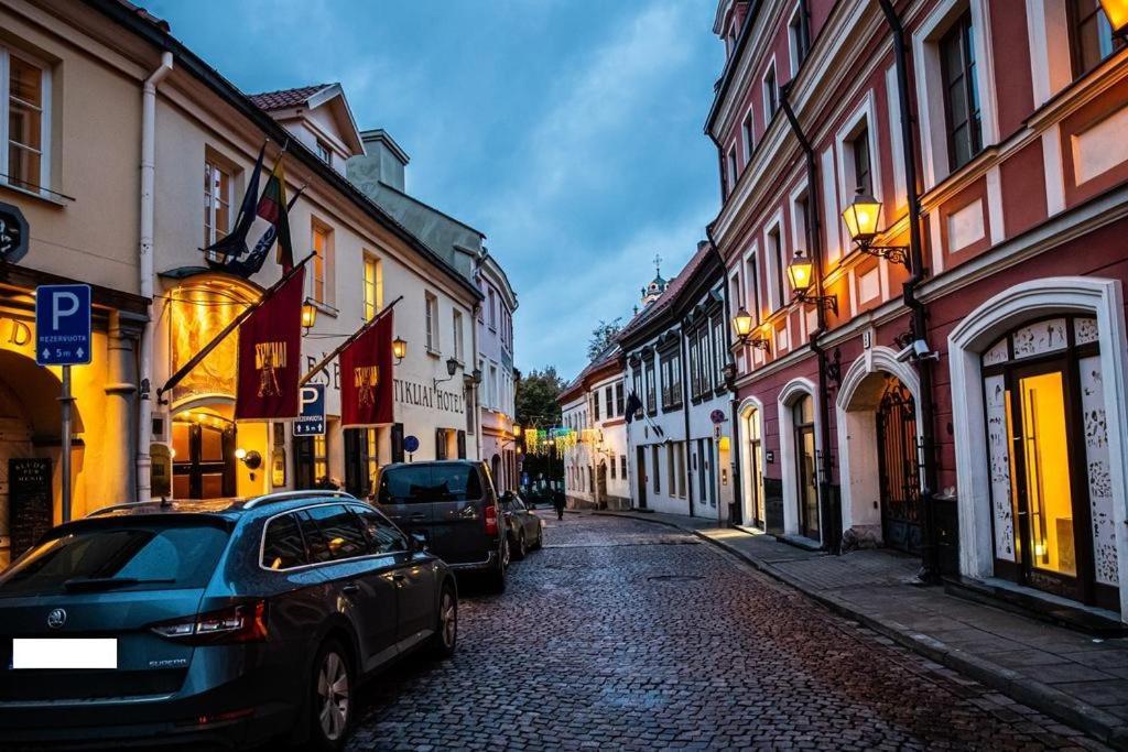 Exclusive Gaono Apartment In The Heart Of Old Town Vilnius Luaran gambar