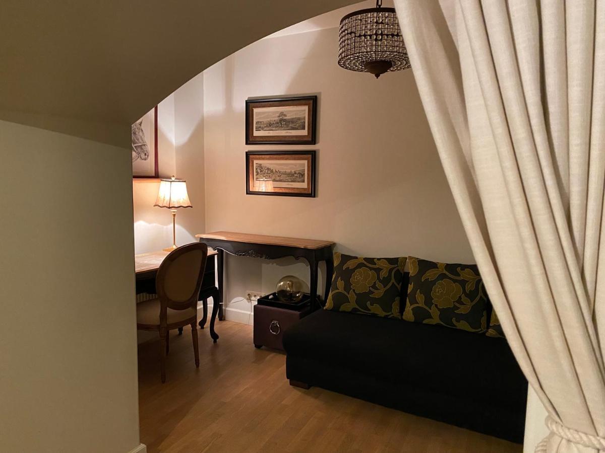 Exclusive Gaono Apartment In The Heart Of Old Town Vilnius Luaran gambar