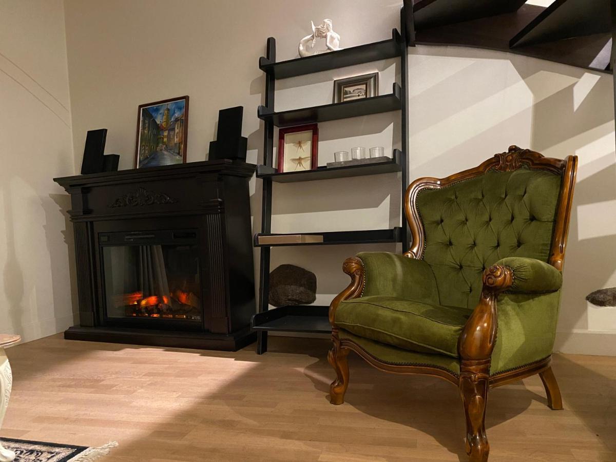 Exclusive Gaono Apartment In The Heart Of Old Town Vilnius Luaran gambar