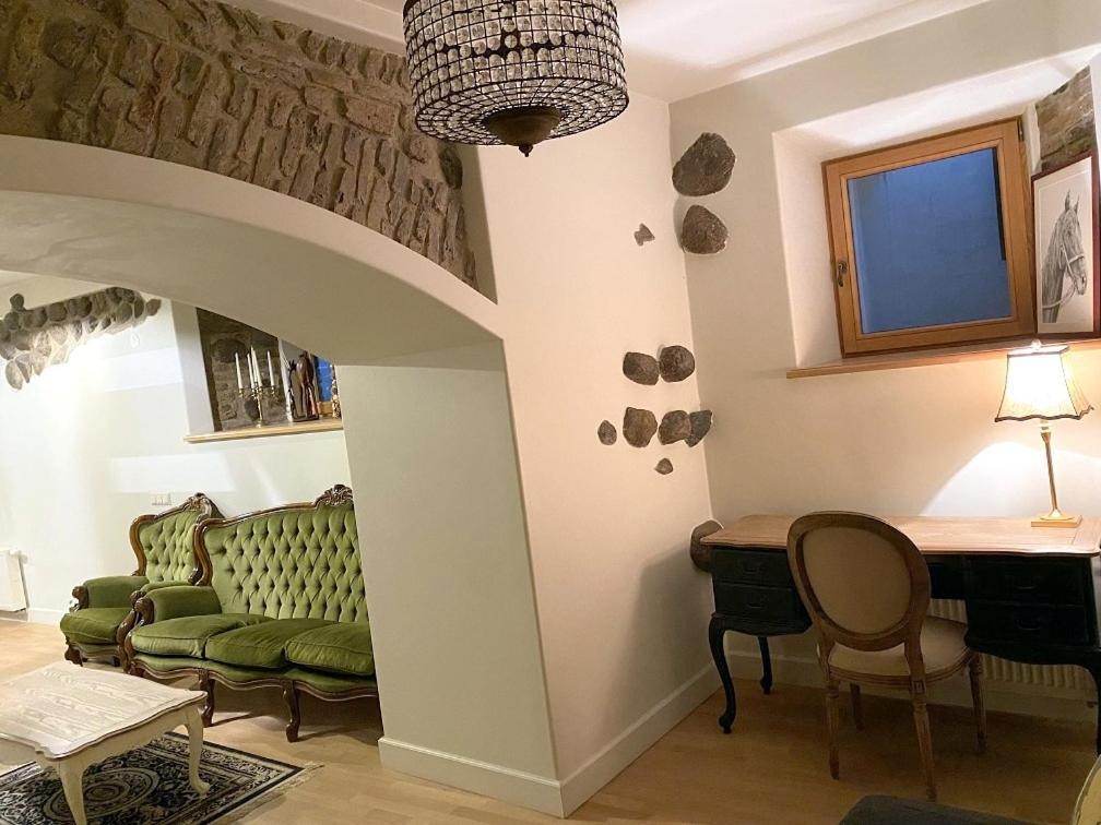 Exclusive Gaono Apartment In The Heart Of Old Town Vilnius Luaran gambar